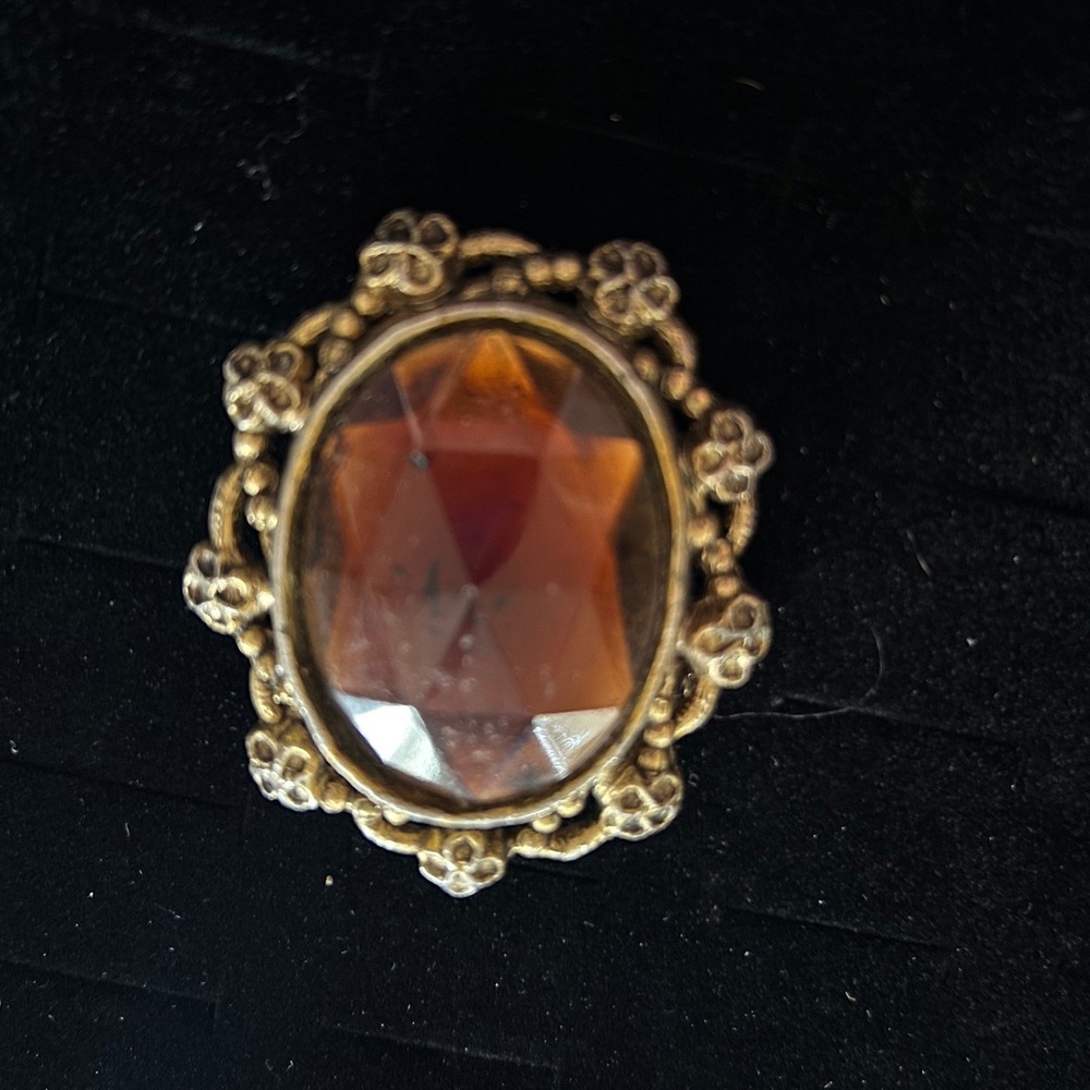 Vintage Amber Glass Brooch – Oval Gold Tone Mid Century Costume Jewelry